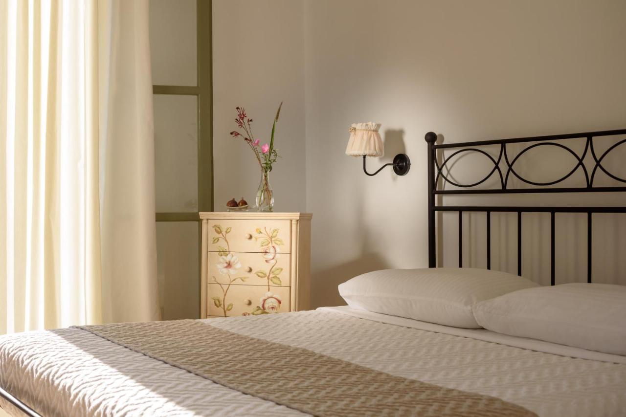 Mirabeli Apartments & Suites 폴로니아 외부 사진